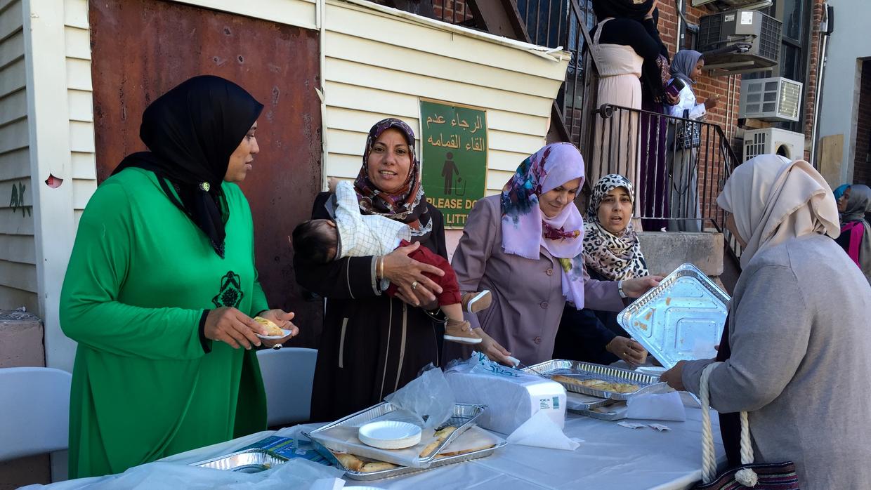 Con café los musulmanes celebran la "fiesta del sacrificio" en Nueva Jersey
