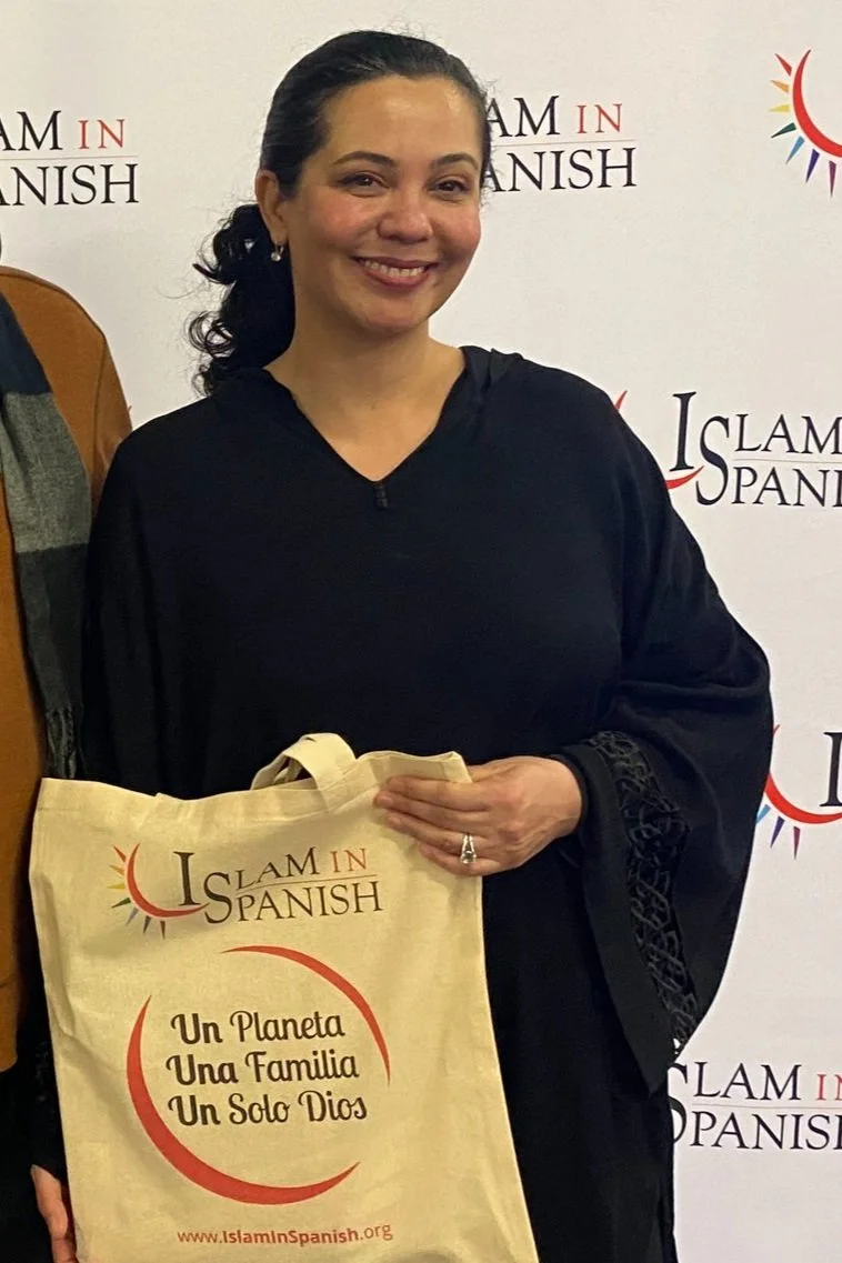 Meet our new Sister Monica / Conocen a nuestra nueva hermana Mónica