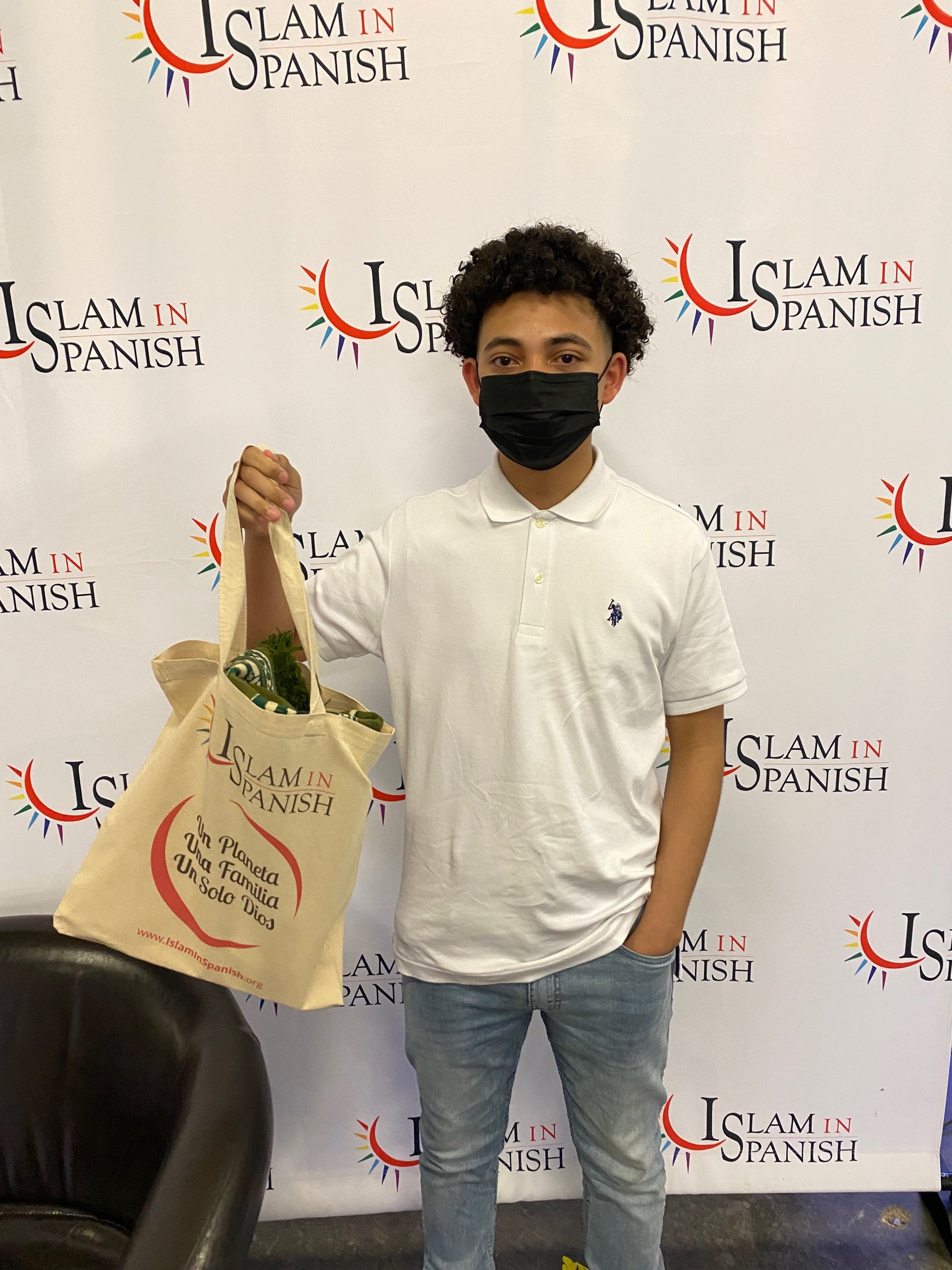 15 Year Old Brother Accepts Islam, Kayden