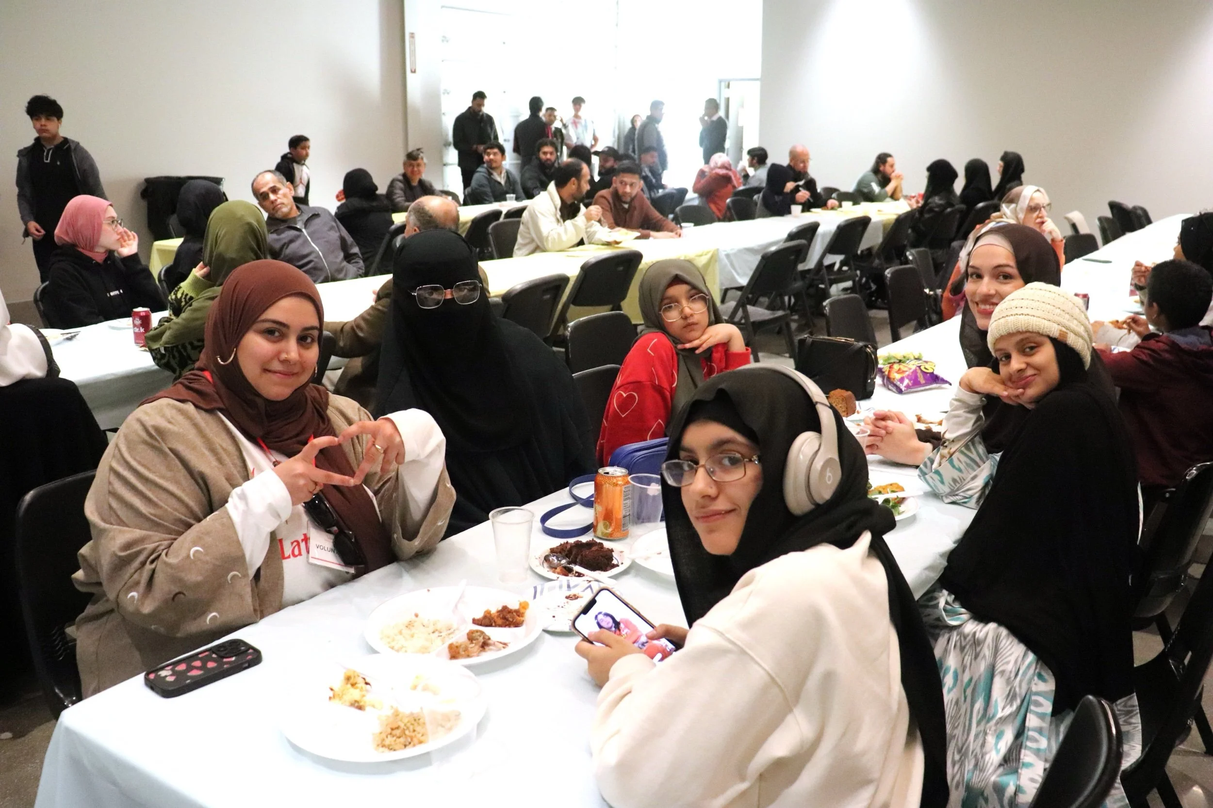 #TBT al increíble Convivencia Potluck de la semana pasada. 🌎✨ 