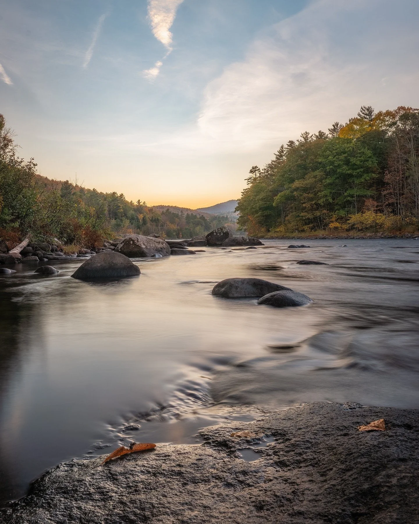 𝗪𝗵𝗲𝗻 𝘁𝗵𝗲 𝗦𝘂𝗻 𝗟𝗶𝗻𝗴𝗲𝗿𝘀

Daydreaming about warmer weather. When these waters feel less distant and the light takes its time.

#Adirondacks
#UpstateNY
#LakeGeorgeRegion
#VisitAdirondacks
#ADKLife
#AdirondackMountains
#ExploreNewYork
#Wan