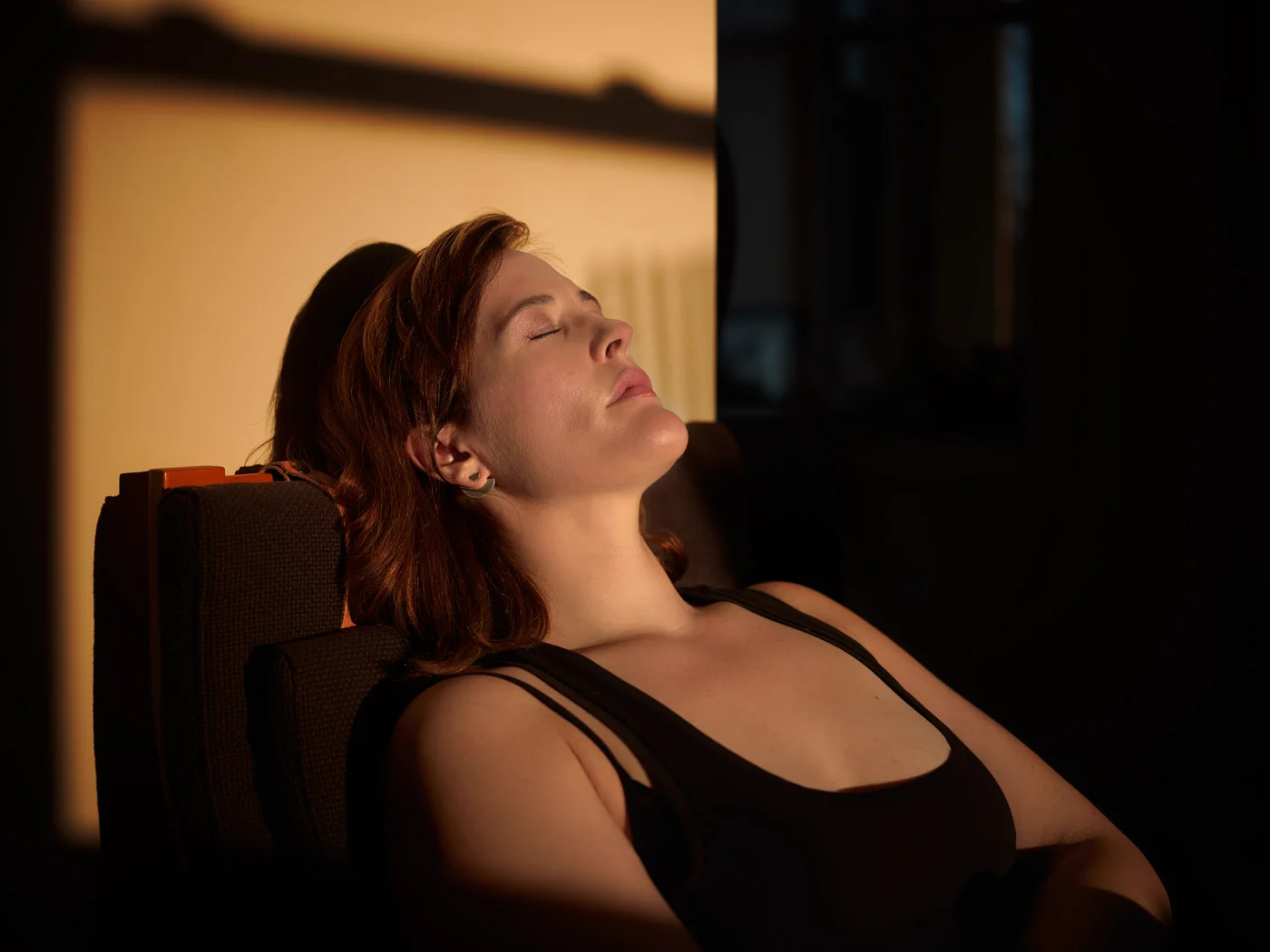Bain de Soleil (under warm light), 2019