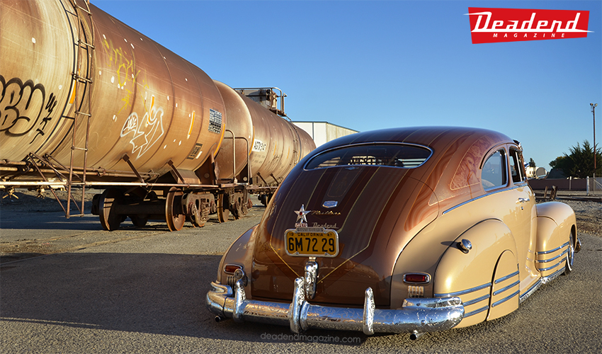Eddie Padilla applied the patterns & pinstrpining on Matt's Fleetline while Skip Sanchez took care of the murals.