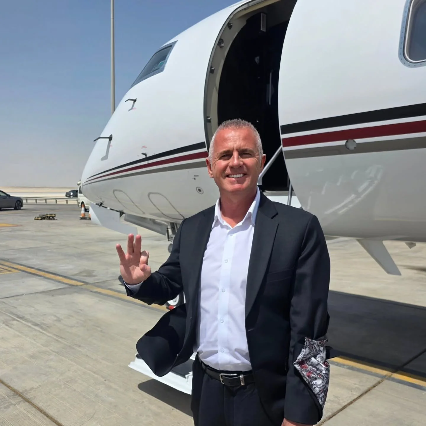 Incredible week around the GCC, thanks to everyone at the Four Seasons.

To book Thomas please DM or visit www.dubaimagician.com

#Dubai #UAE #illusionist #magiciandubai #dubaievents #magician #entertainment #digitalmagic #dubaientertainment #dubaima