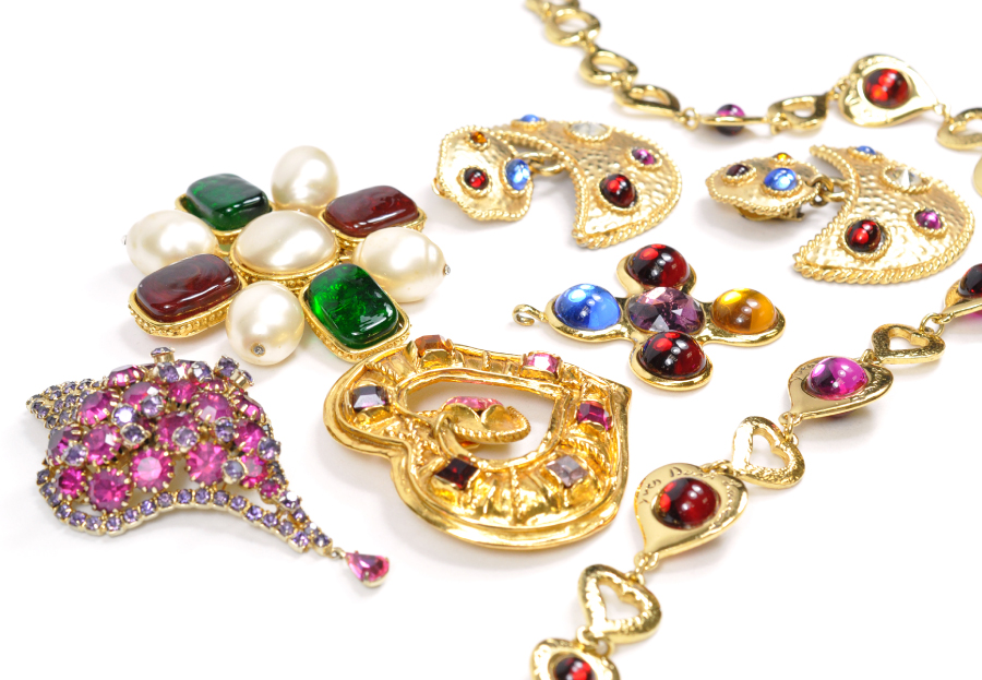pagefiveissue115JEWELS.jpg