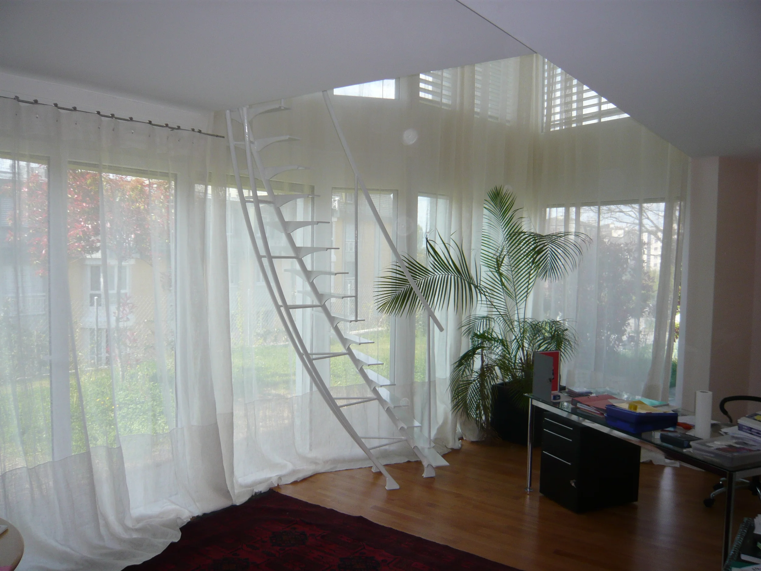 escalier_blanc.jpg