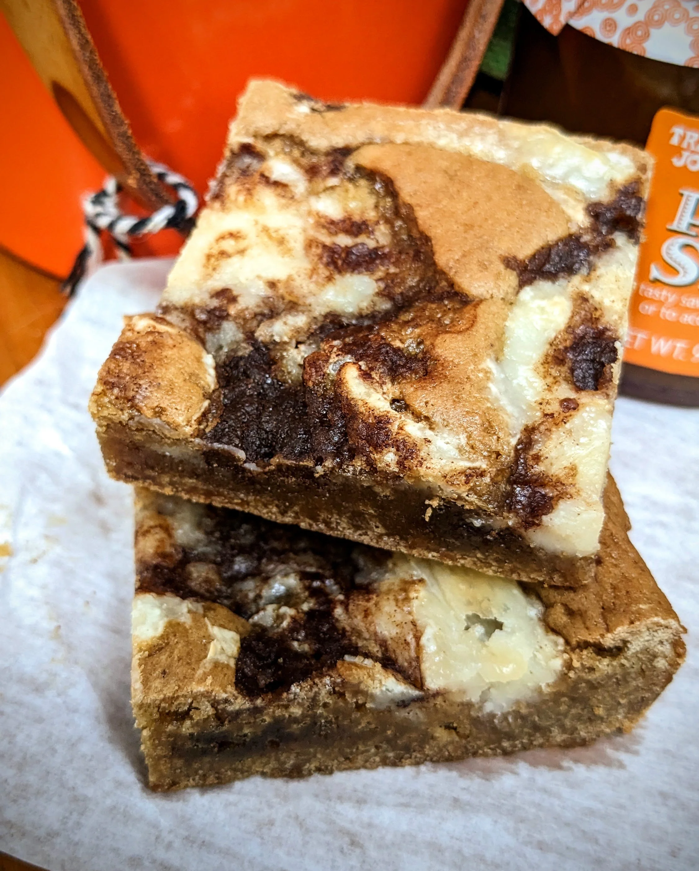Pumpkin Spiced Cinnamon Roll Blondies!