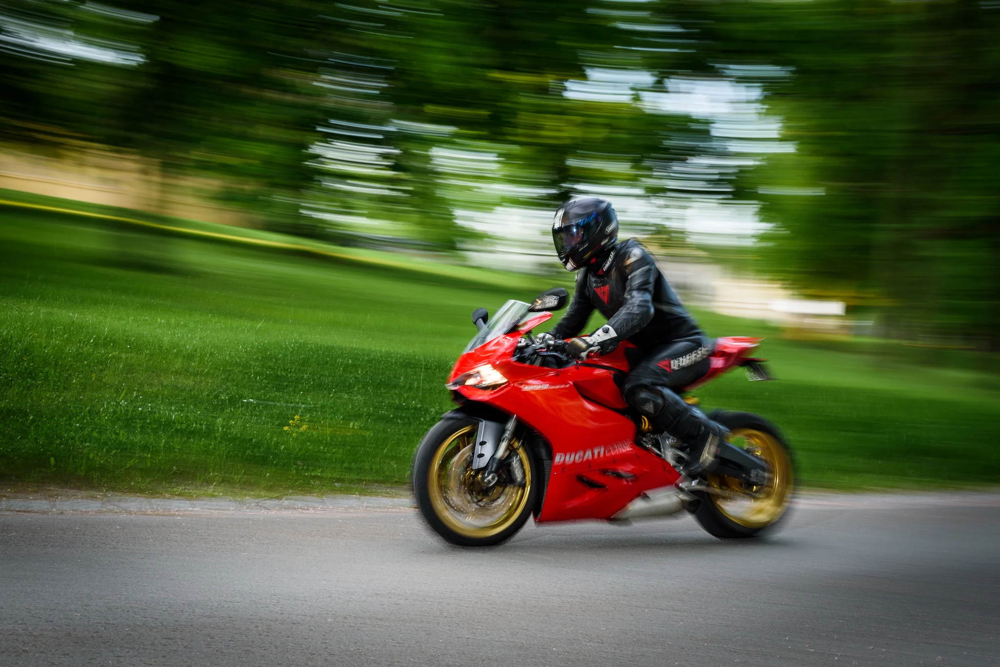 ducati_action_joakim_drake_photographer.jpg