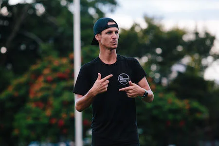 58 | The Balanced Runner | Technique, Injury Prevention and Running Efficiency with Paul Mackinnon