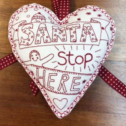 SantaStopHereHangingHeart.jpg