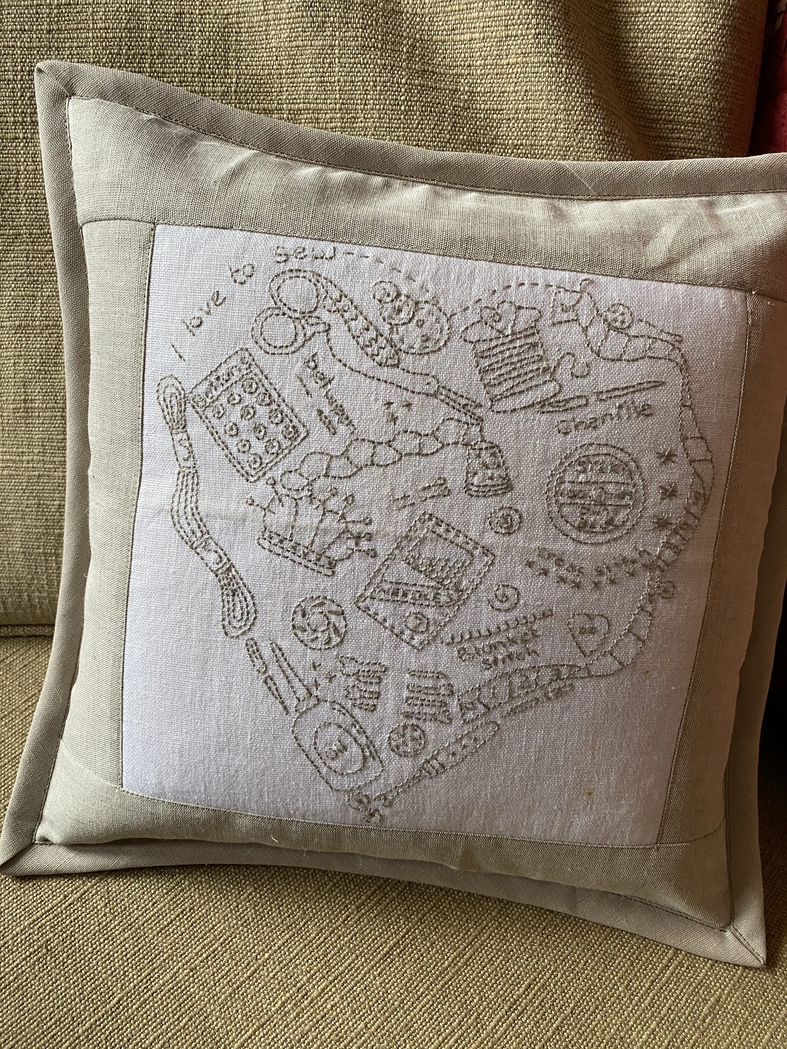 I love to Sew Cushion.jpg