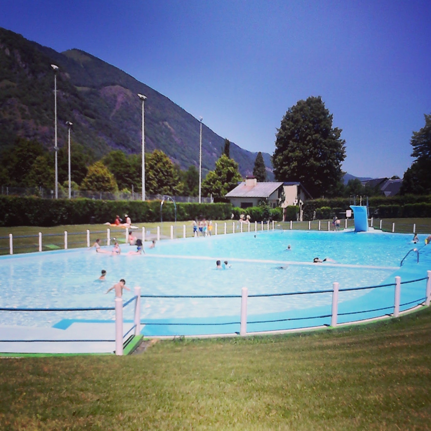 Piscine d'ete - open air swimming pool in Luchon