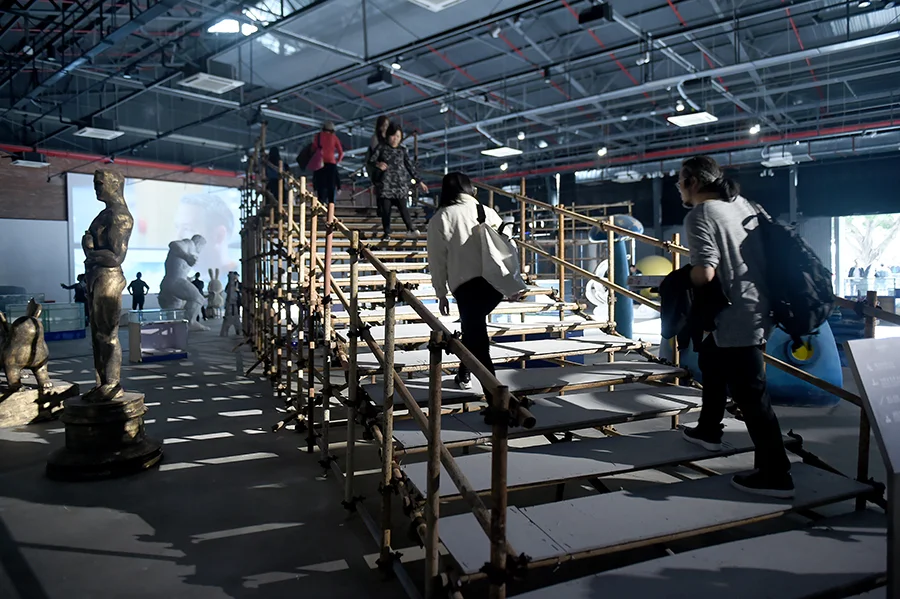 Simon Denny OCAT3.JPG