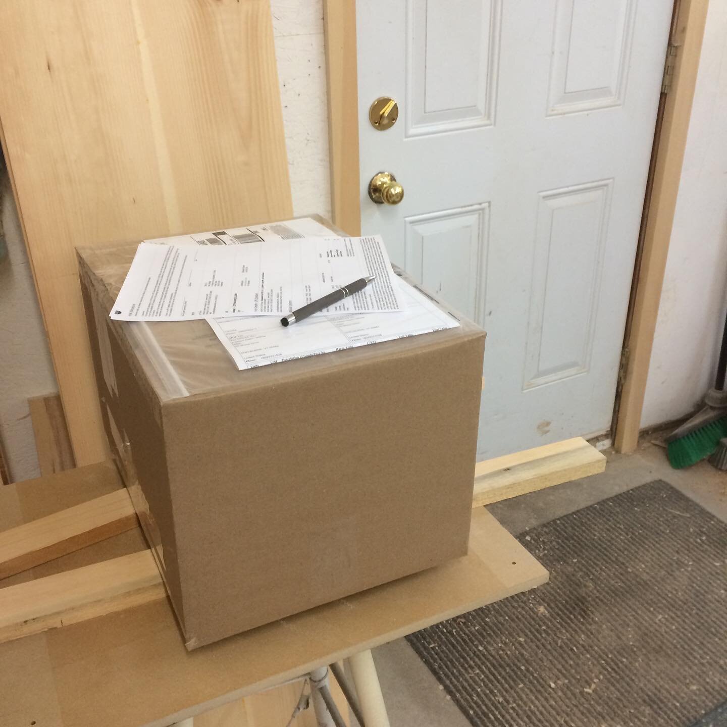 A pair of keepsake box urns off to Vermont. Like what we do? We ship anywhere in North America.

🇨🇦🚚🇺🇸
