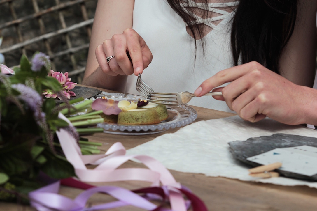 Enjoying wedding pâtisserie