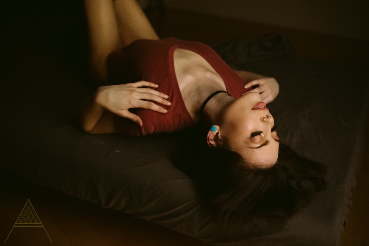 aiota-boudoir-intimate-portrait-photography-vancouver-5.jpg