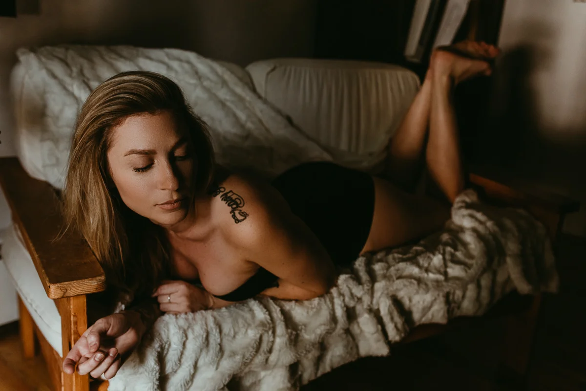Cinematic-Boudoir-Vancouver-5.jpg