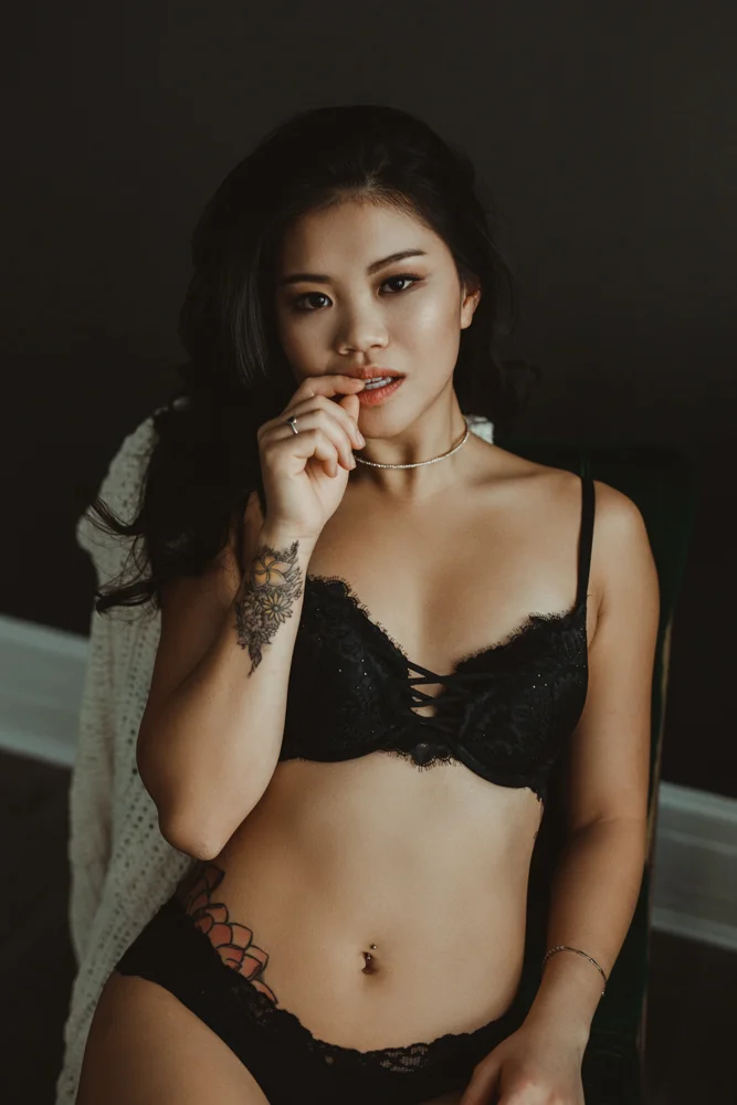 Boudoir Photos Vancouver-18.jpg