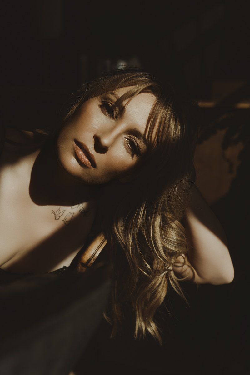 custom-boudoir-photoshoot-in-vancouver-bc-1.jpg