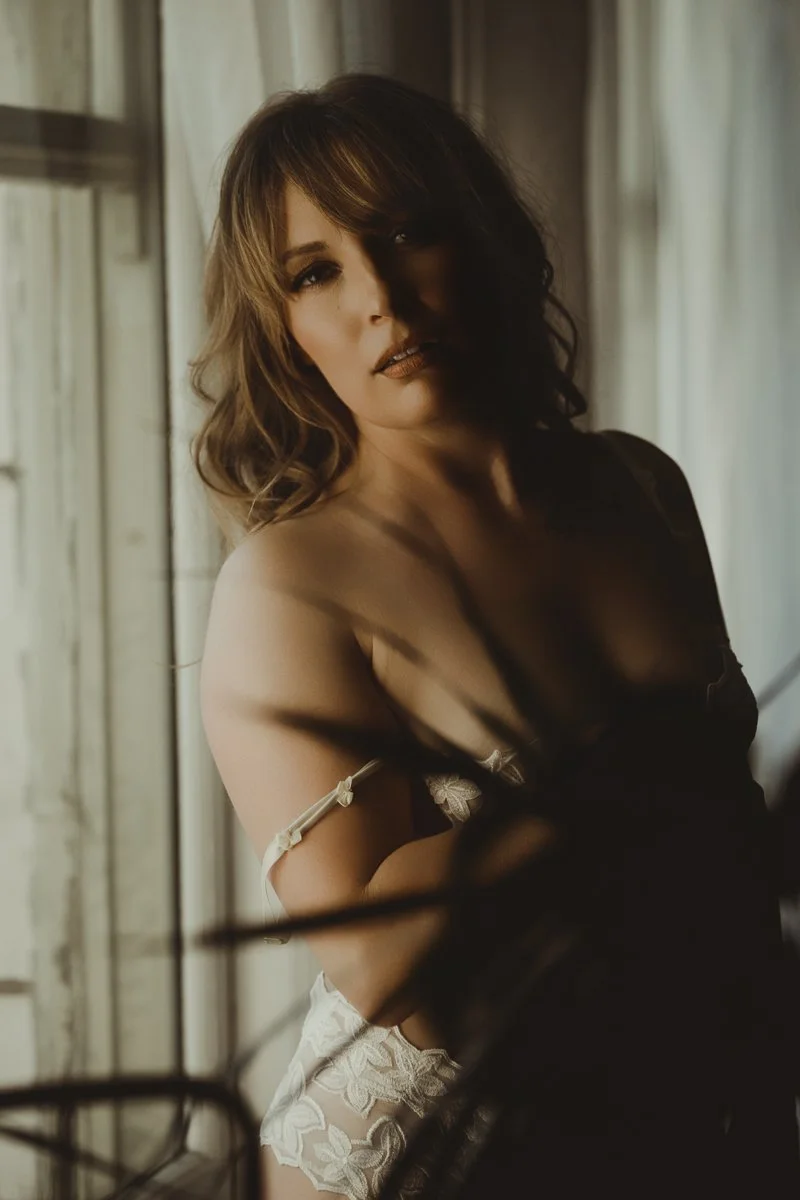 custom-boudoir-photoshoot-in-vancouver-bc-12.jpg