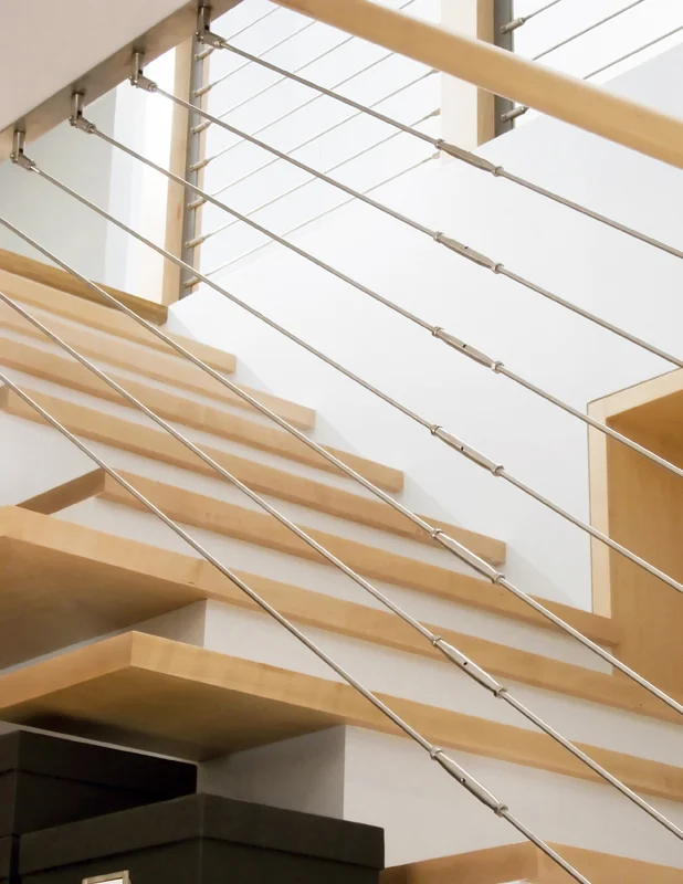 bc31d6373d228a8ca8109307afeb8d5b-1-stair_handrail_Stainless_steel_elements_with_wood_Serett_Metalworks.jpg