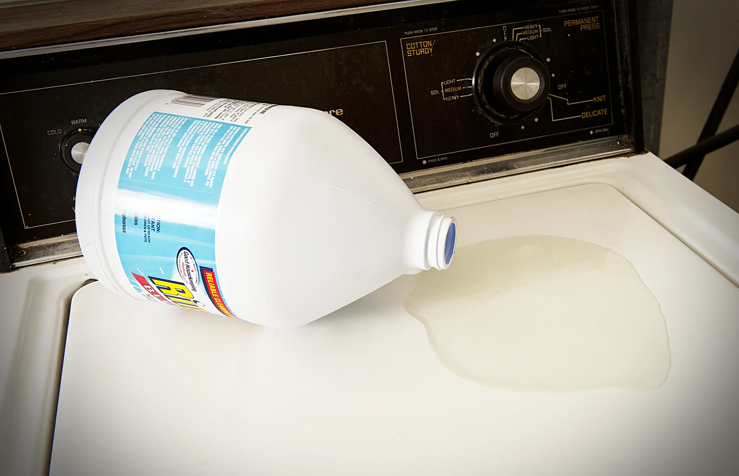 Bleach-Layable Liquid