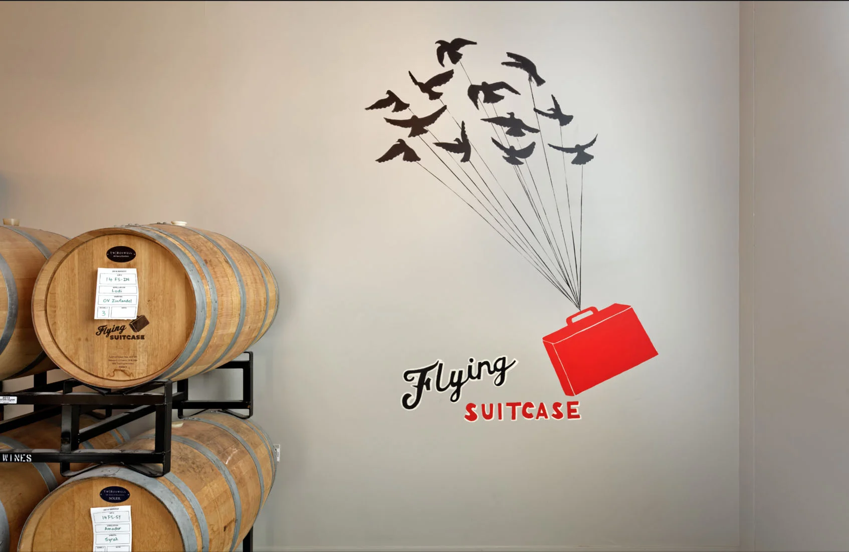 Flying-Suitcase-06-web.jpg