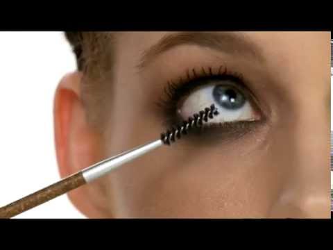 Aveda | How to Create a Classic Smoky Eye