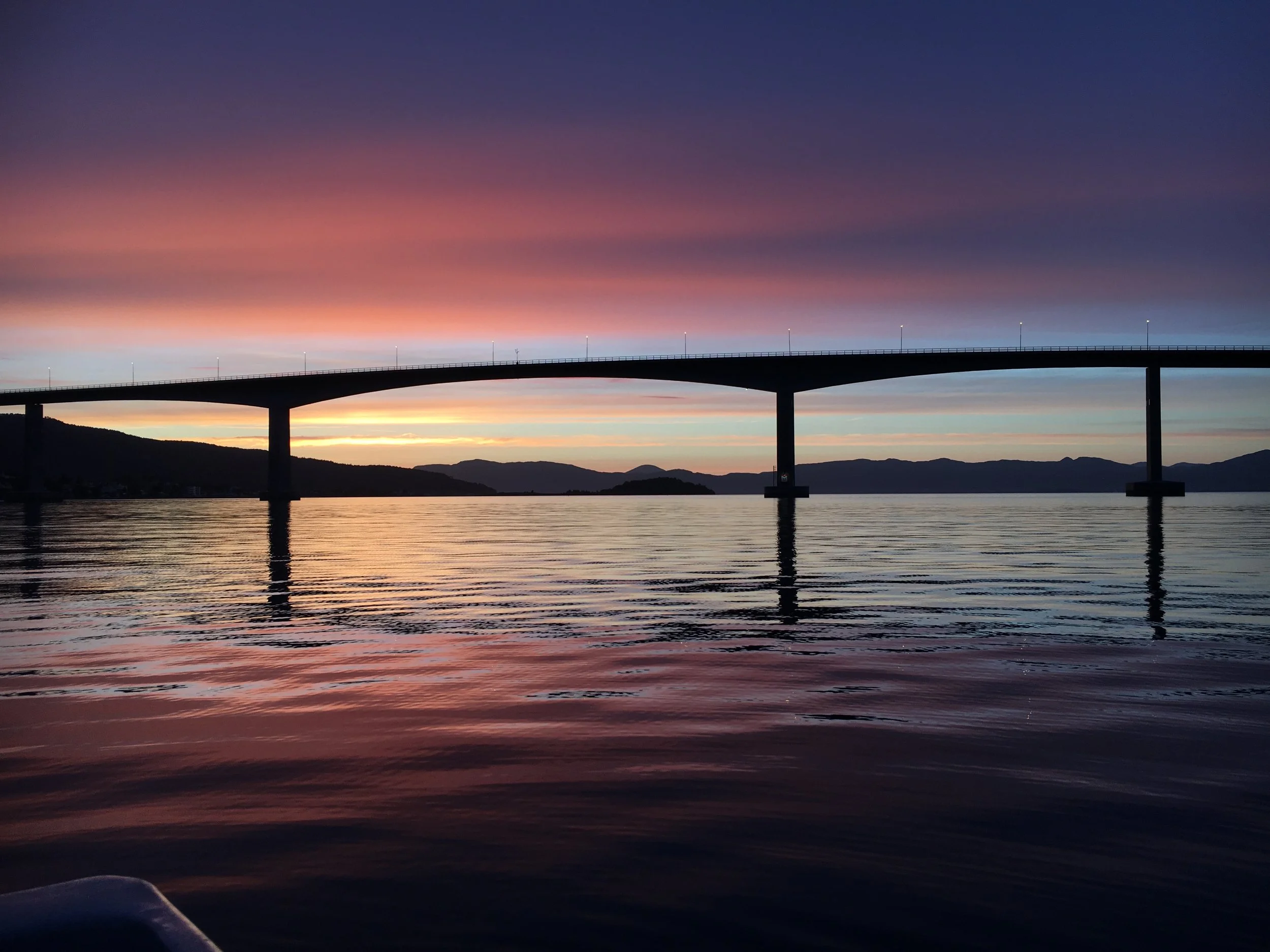 sunsetbridge-fagervikcamping-tresfjord-sunset.JPG