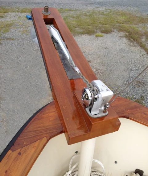 Hill's Marine Varnish Invinsible 1a.jpg