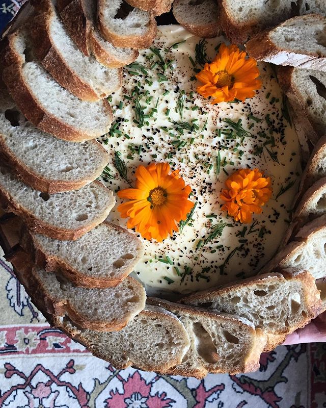 Clients said “bread and butter, but make it fashion.” This is locally-sourced, handmade cultured butter by @ehadleyc (and soon-to-be @dailydriversf). The incredible flavor of this butter makes you realize the lies you’ve been sold by trash butter imposters your whole life. I topped it with some edible marigolds, fresh herbs, sumac and fennel pollen and served with @firebrandartisanbreads sourdough baguette. Yes, we are #peakmillennial #AGPD .
.
.
#foodandwine #bareaders #f52grams #onmytable #whatchefseat #wwllt #pbsfood #pursuepretty #sffoodie #heresmyfood #buzzfeast #forkfeed #chefsroll #privatechef #feedfeed @thefeedfeed #thekitchn #gatheringslikethese #fromthepass #ediblemarinandwinecountry #kitchenlife #saveurmag #farmtotable #fromabove #loyaltolocal #foodwinewomen #sfeats #onthepass