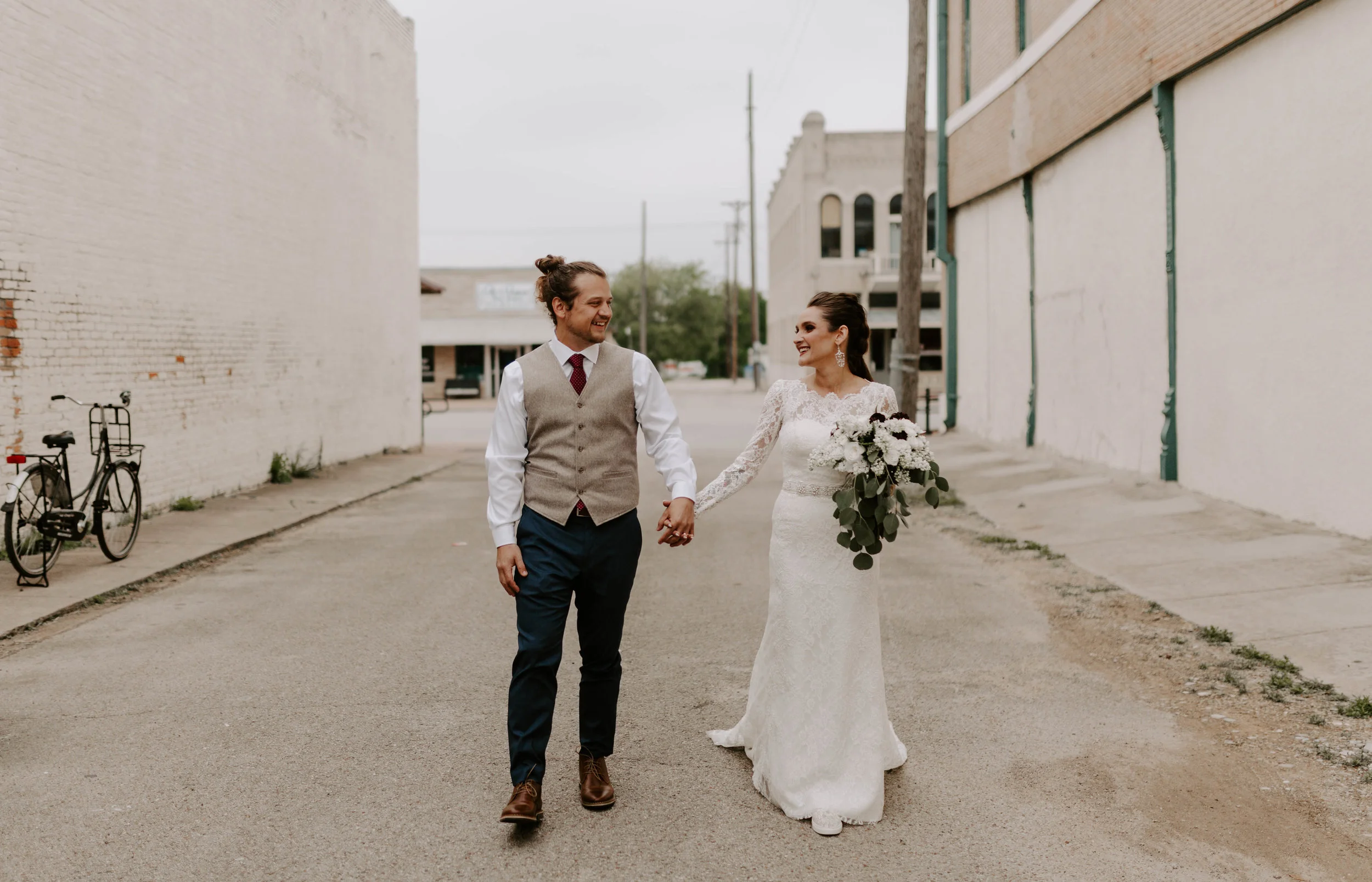 Cassandra and Justin – The Eagle Historic Warehouse – Hillsboro, Texas - Meme Urbane Photography - Dallas, Texas Photographer, Elopement Photographer