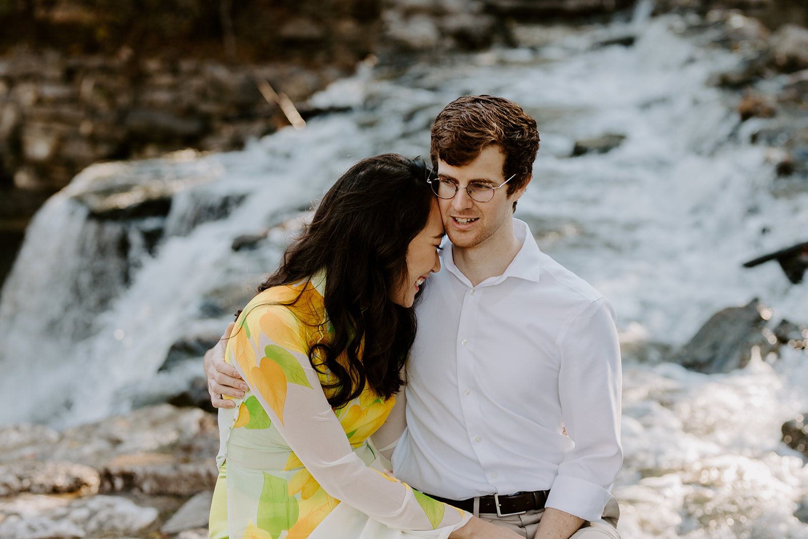 Tu and Travis - Engagement Session - Sneak Peeks!_-2.jpg