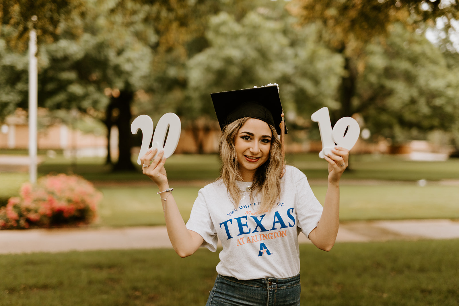 Pamela's Graduation Photos -Sneak Peeks - Meme Urbane Photography_-31_websize.jpg