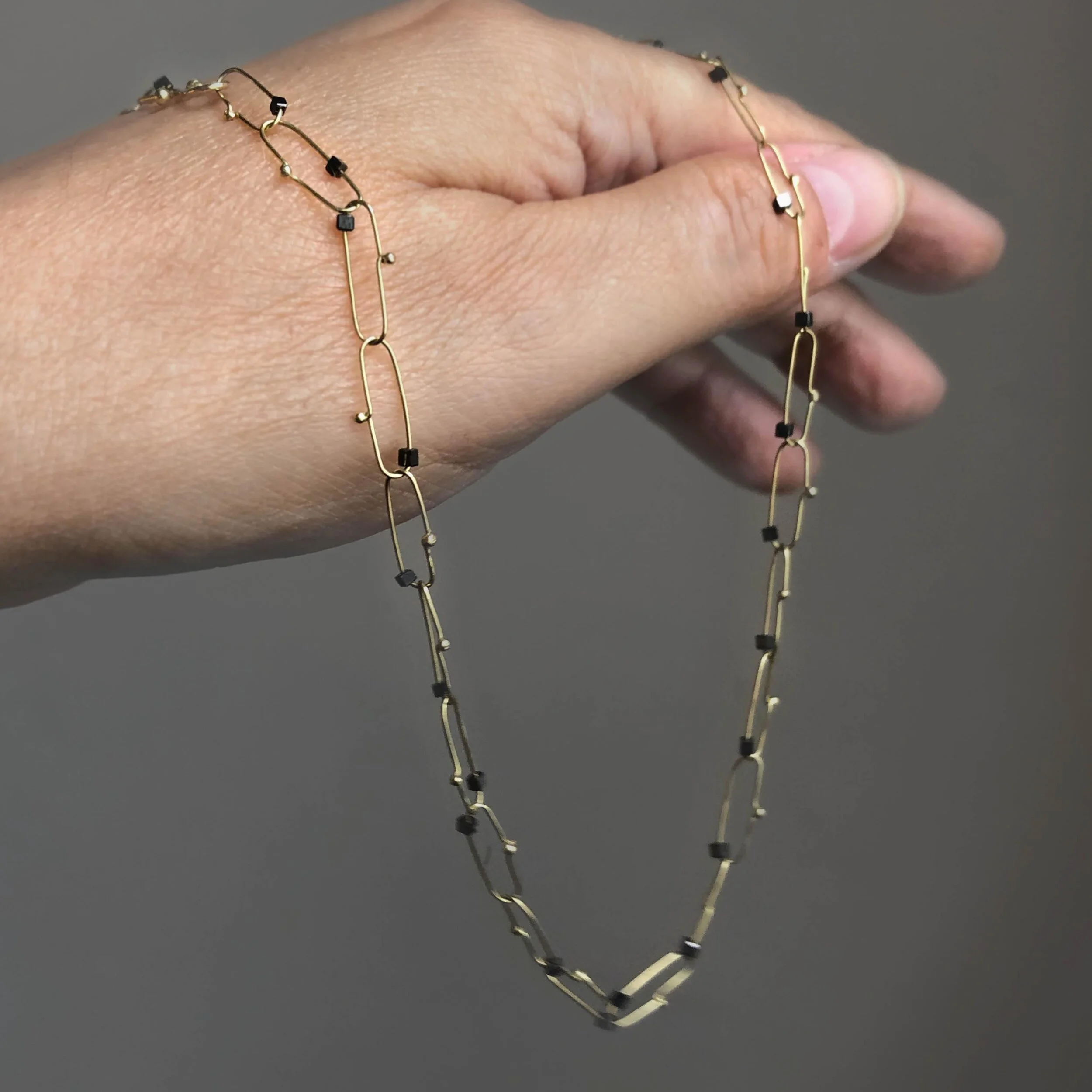 cube_handmade_chain_hand_new.jpg