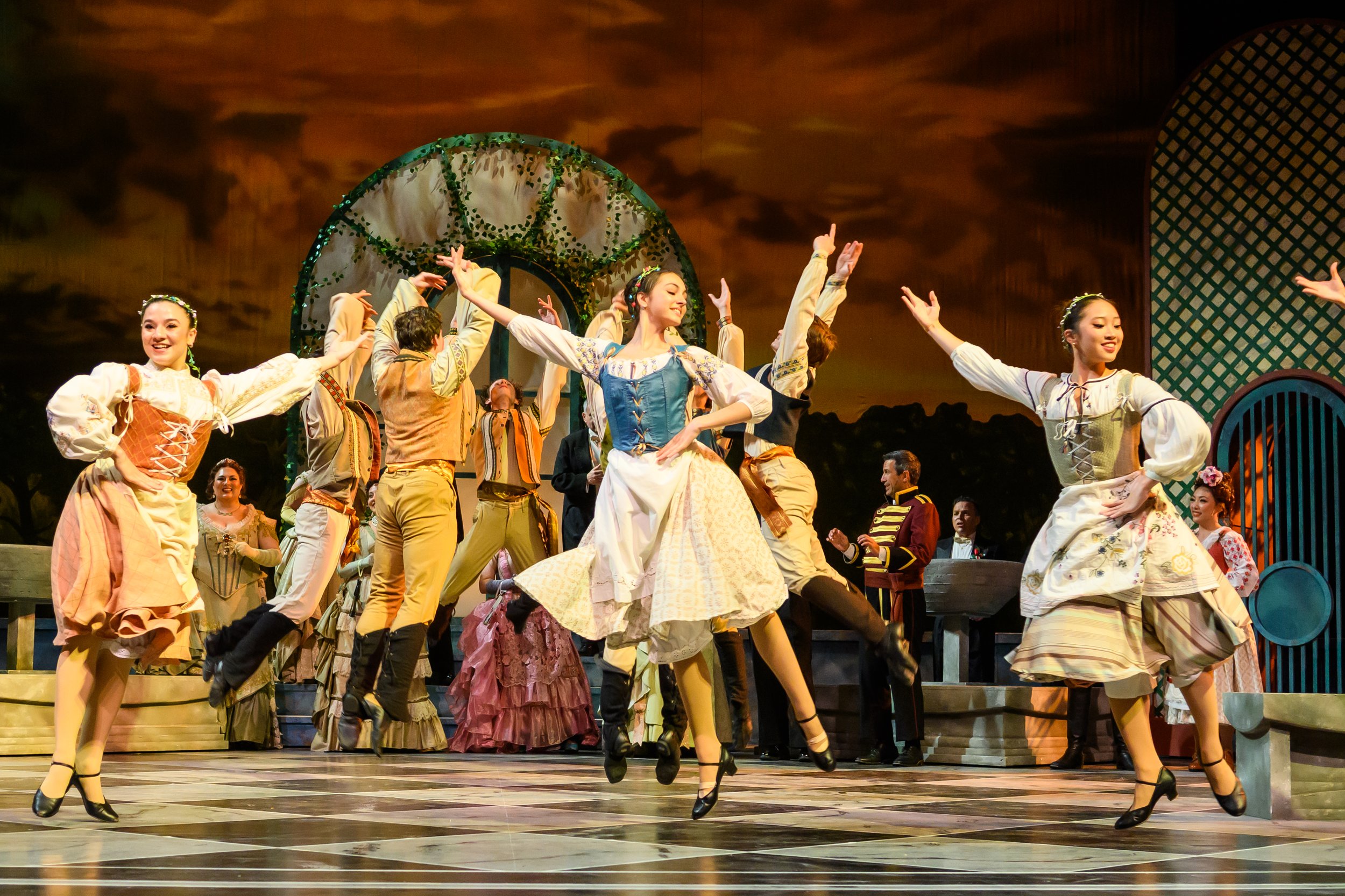 THE MERRY WIDOW Learn More — Opera Orlando