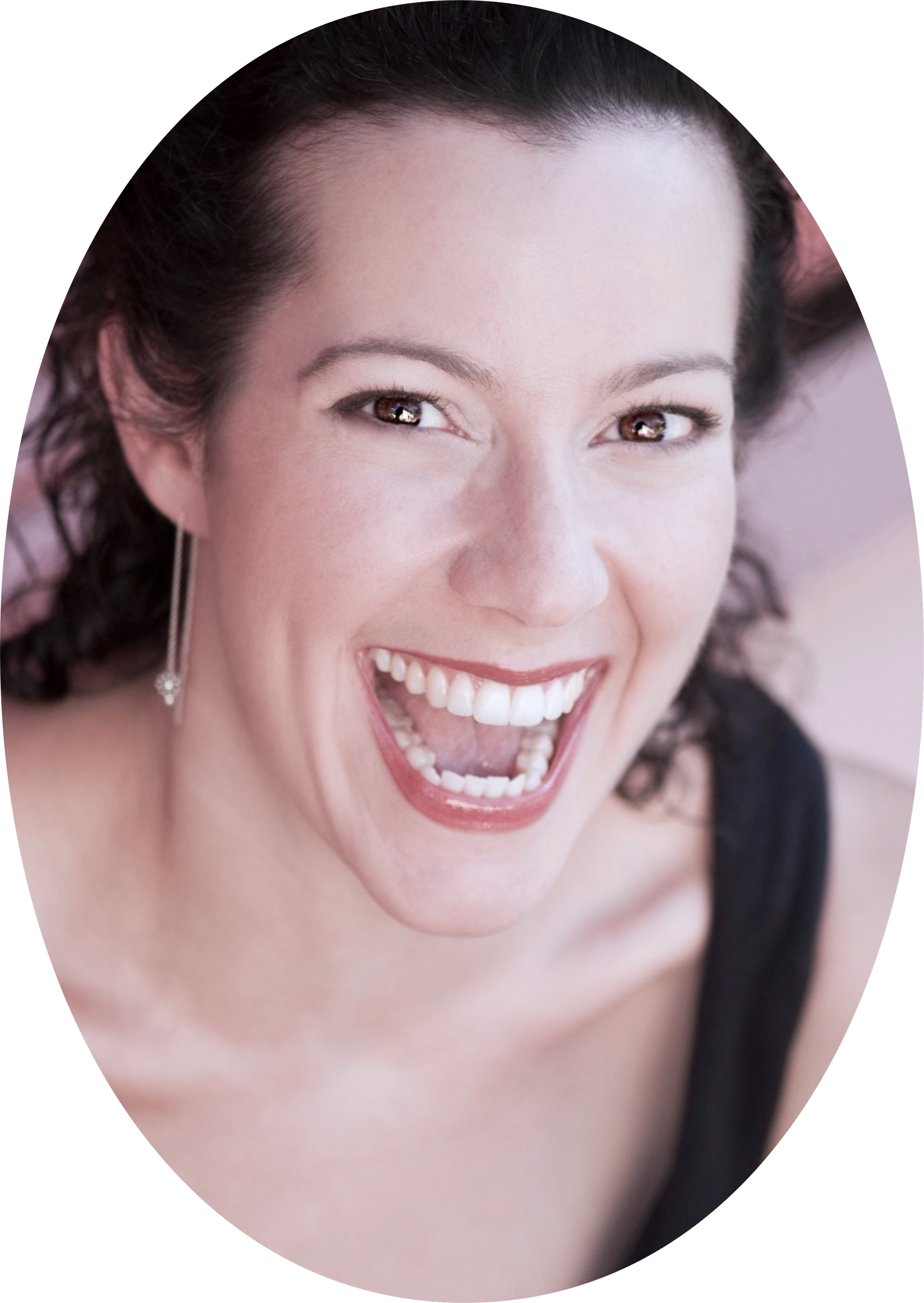 LAURA HODOS | Njegus