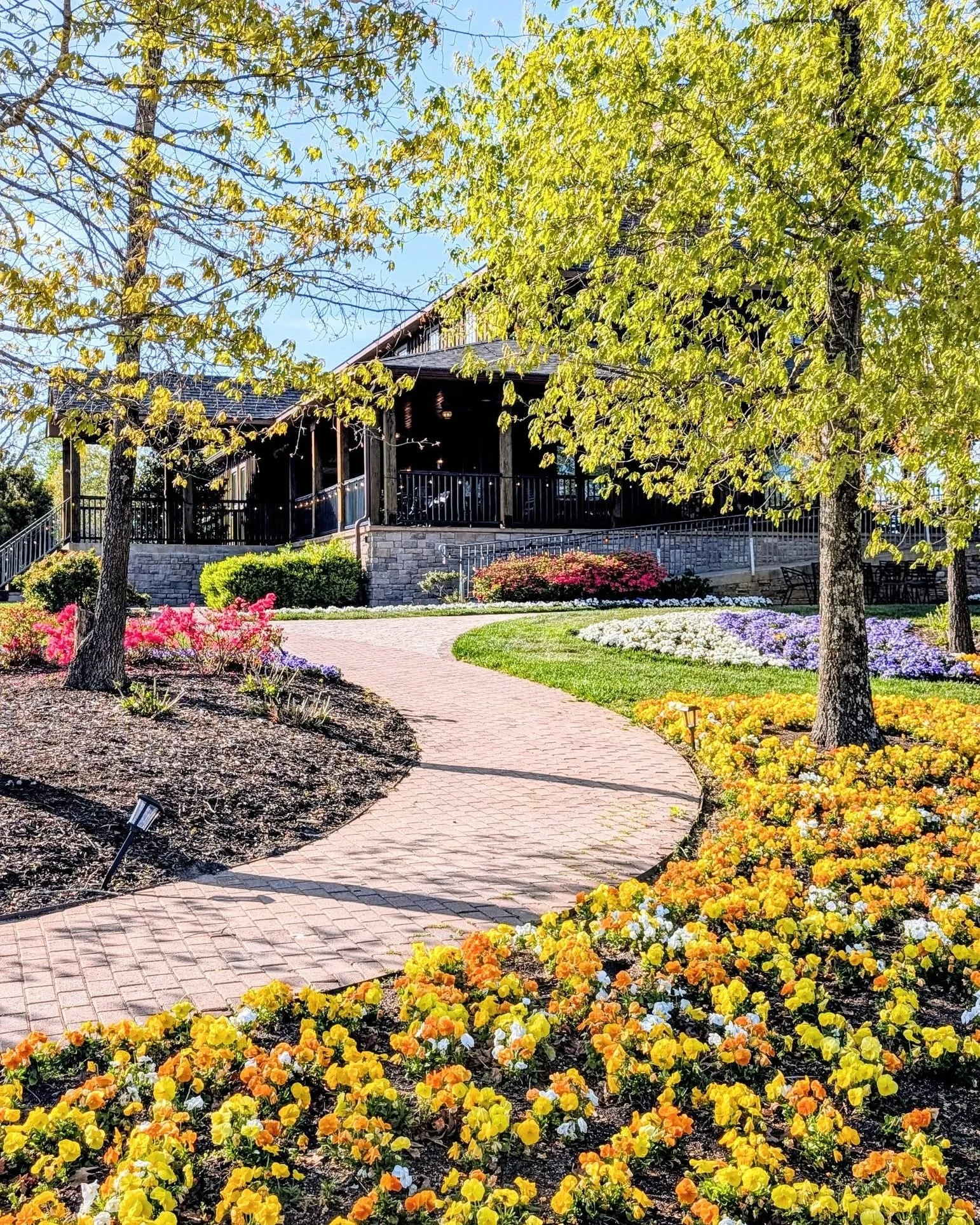 ✨ Spring is in full bloom at Saud&eacute; Creek and it&rsquo;s the perfect weekend to be here! From our annual Spring Sip &amp; Shop to live music and food trucks all weekend long, there&rsquo;s something to enjoy around every corner.

Come sip, stro