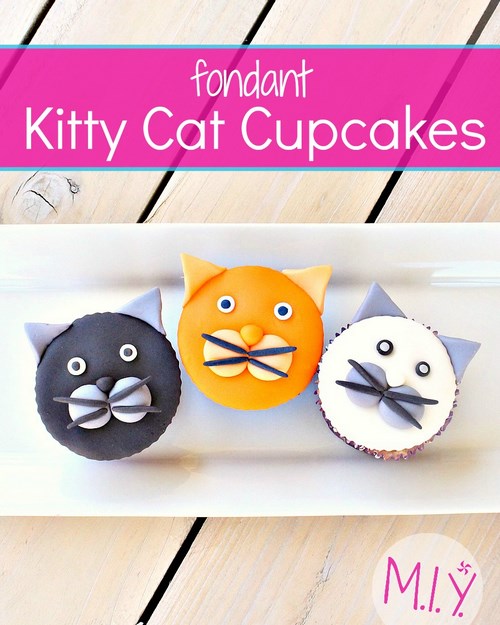 Fondant+Kitty+Cat+Cupcakes+ 1.jpg