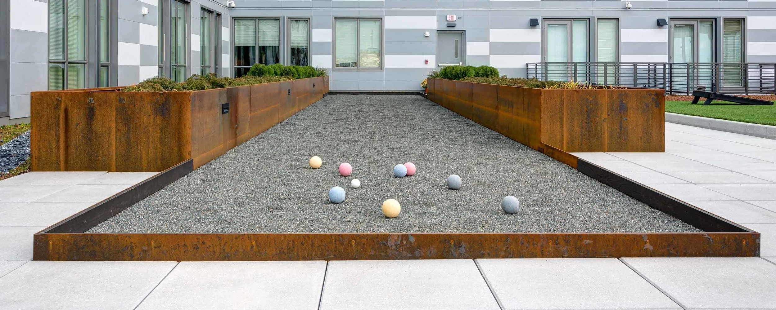 Flats on D KZLA Planting Bed System Corten Steel