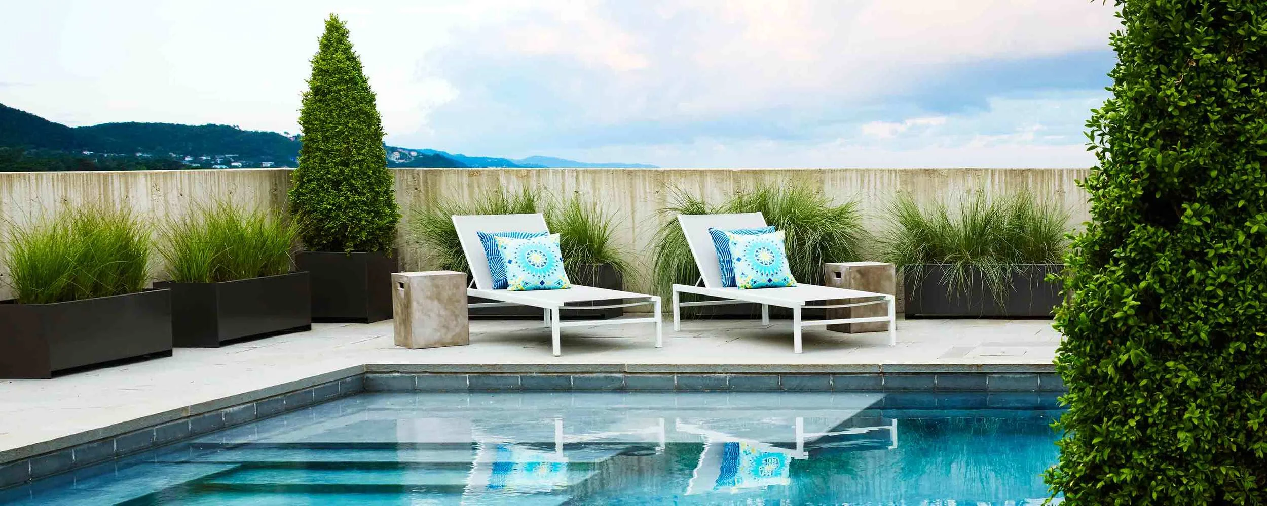 True Square 20 & Ranch 16 Pewter Powder Coated Aluminum
