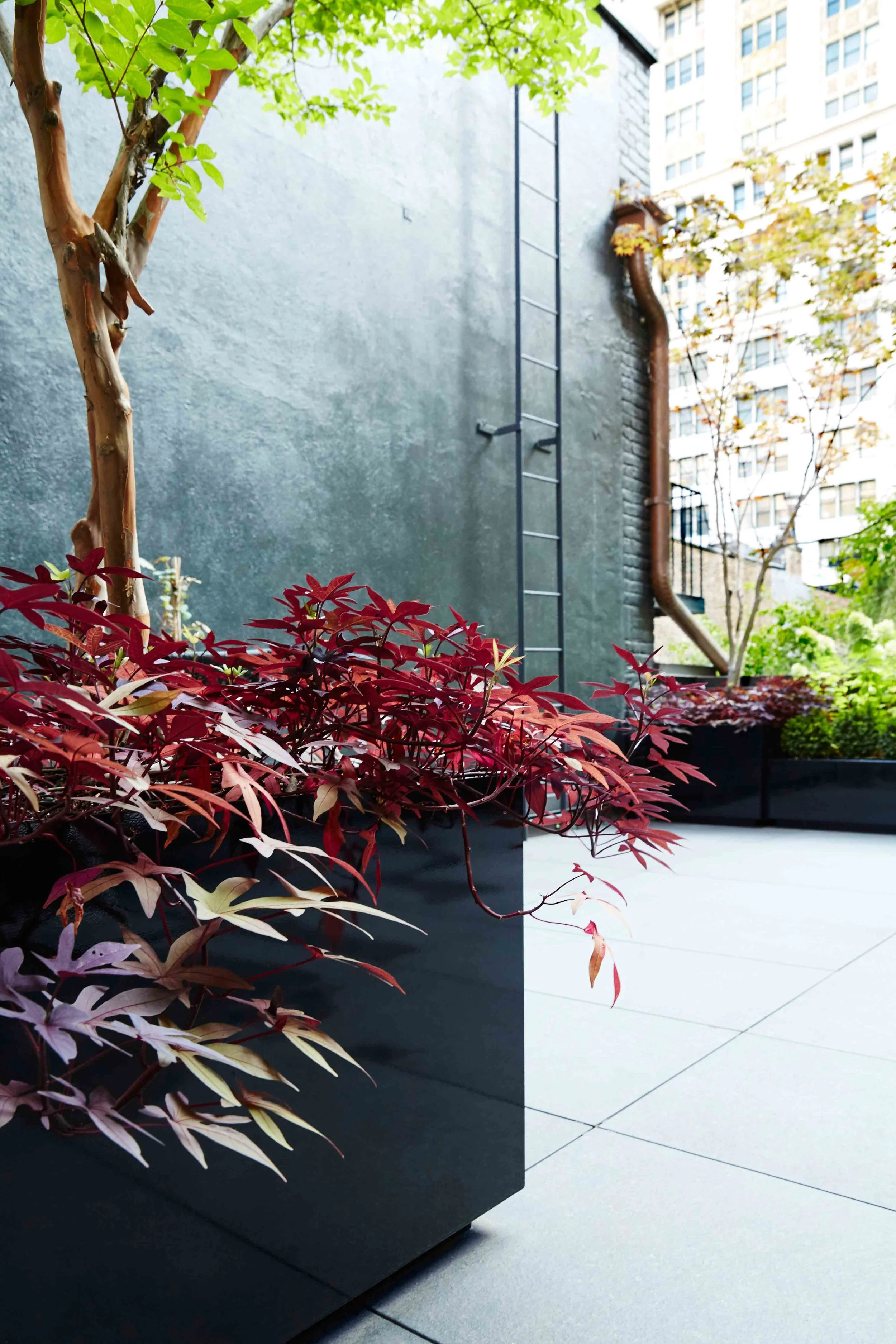 Gramercy Park Terrace Empire Planters Powder Coated Aluminum