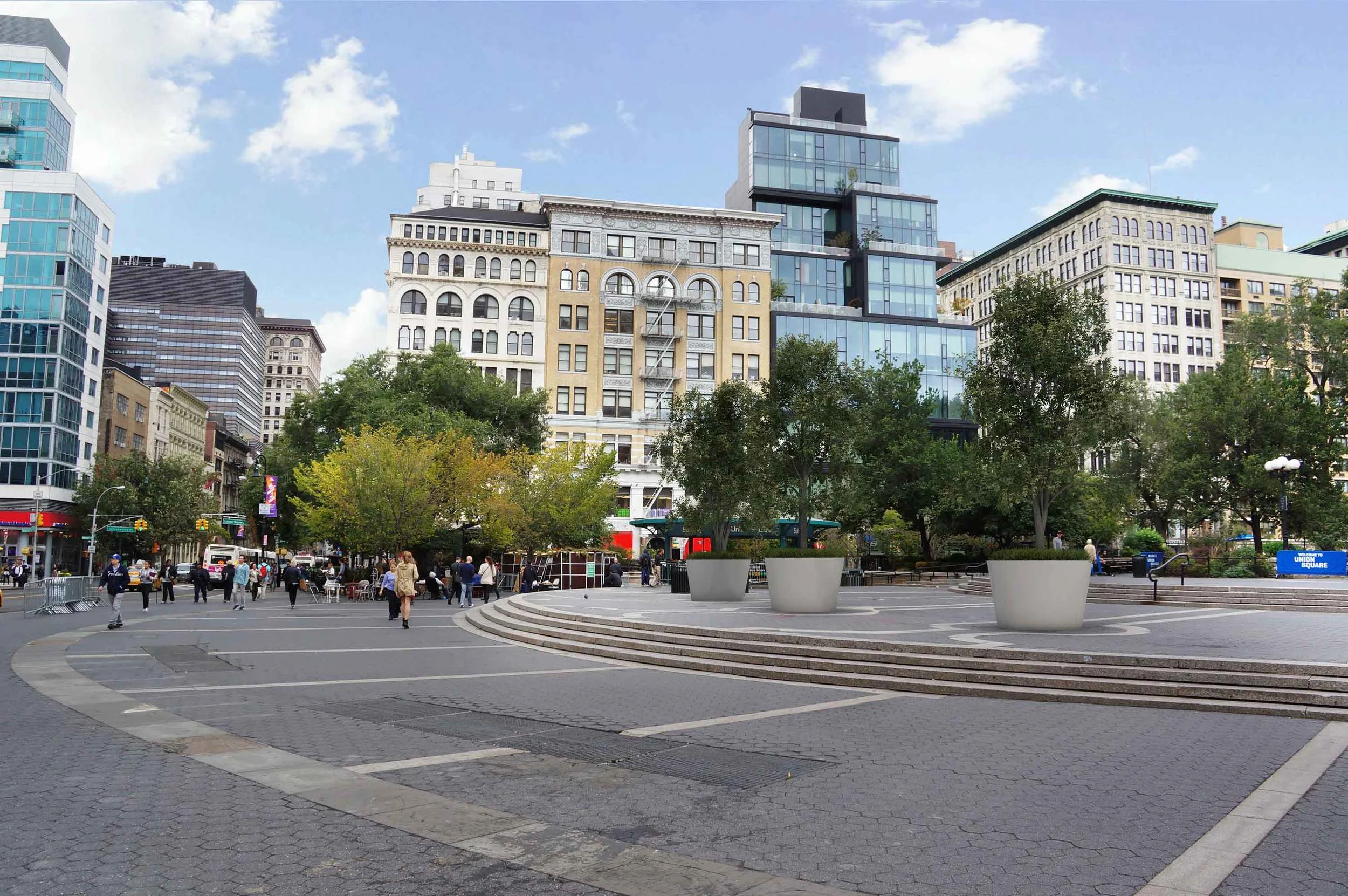 Union Square Site Tapered Round Gunmetal Powder Coated Aluminum