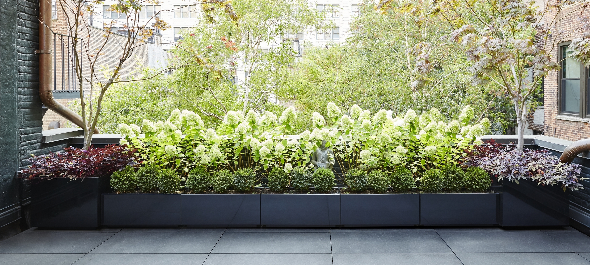  Gramercy Park Terrace Empire Planter Black Powder Coated Aluminum 