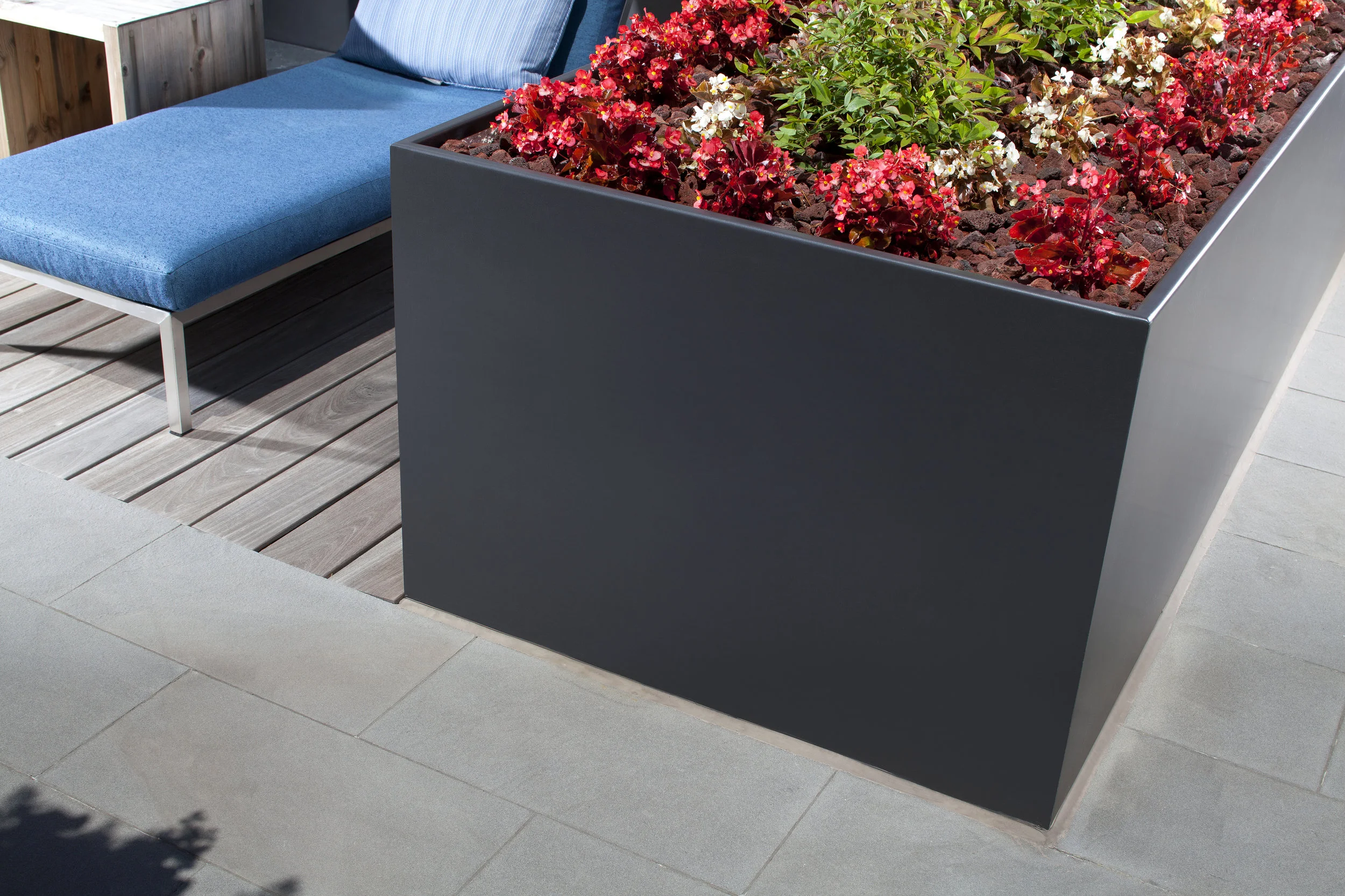 MGM GRAND NATIONAL HARBOR WARREN BROTHERS Planting Bed System Powder Coated Aluminum