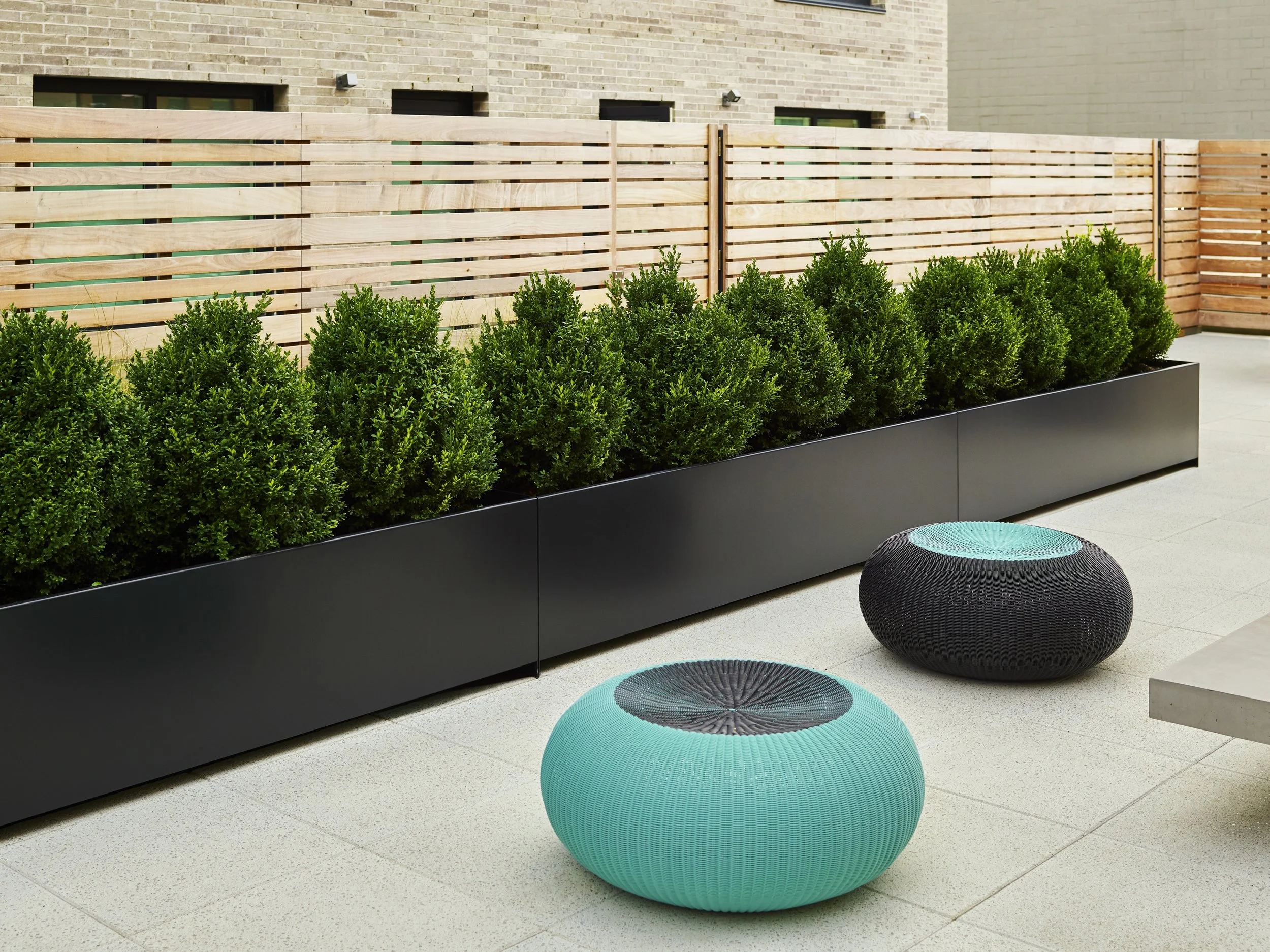 94 North 3rd - Brooklyn, NY ORGANIC GARDENER Planting Bed System Powder Coated Aluminum