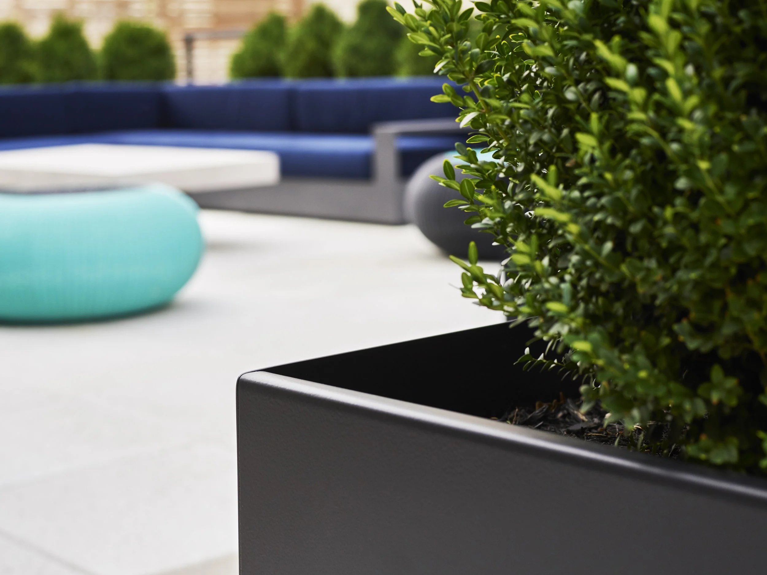 94 North 3rd - Brooklyn, NY ORGANIC GARDENER Planting Bed System Powder Coated Aluminum