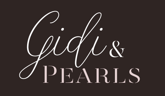 Gidi&Pearls-Logo-reverse-ebony.png