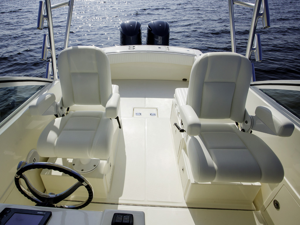 25 Express Center Console Seating Facing Front
