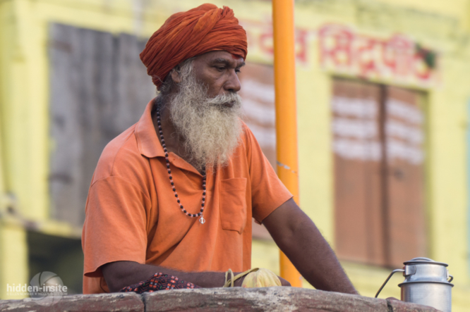 Sadhu-in-orange-Varanasi-666x443_c.jpg